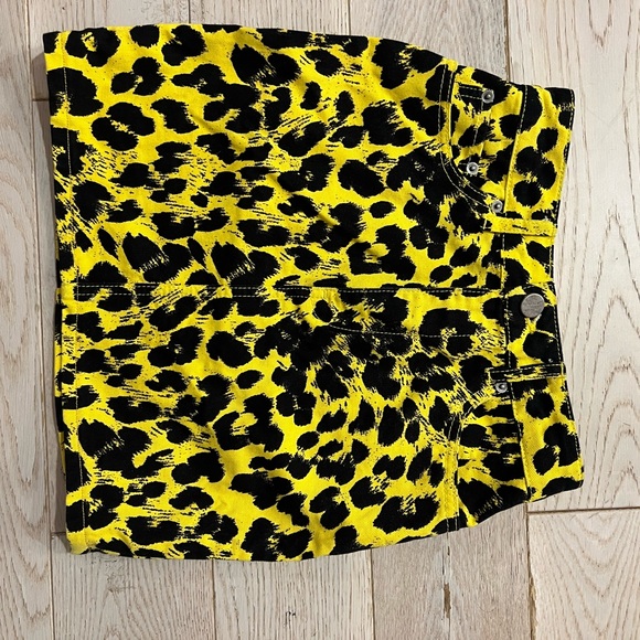 yellow leopard print skirt and sweater - Picture 7 of 9